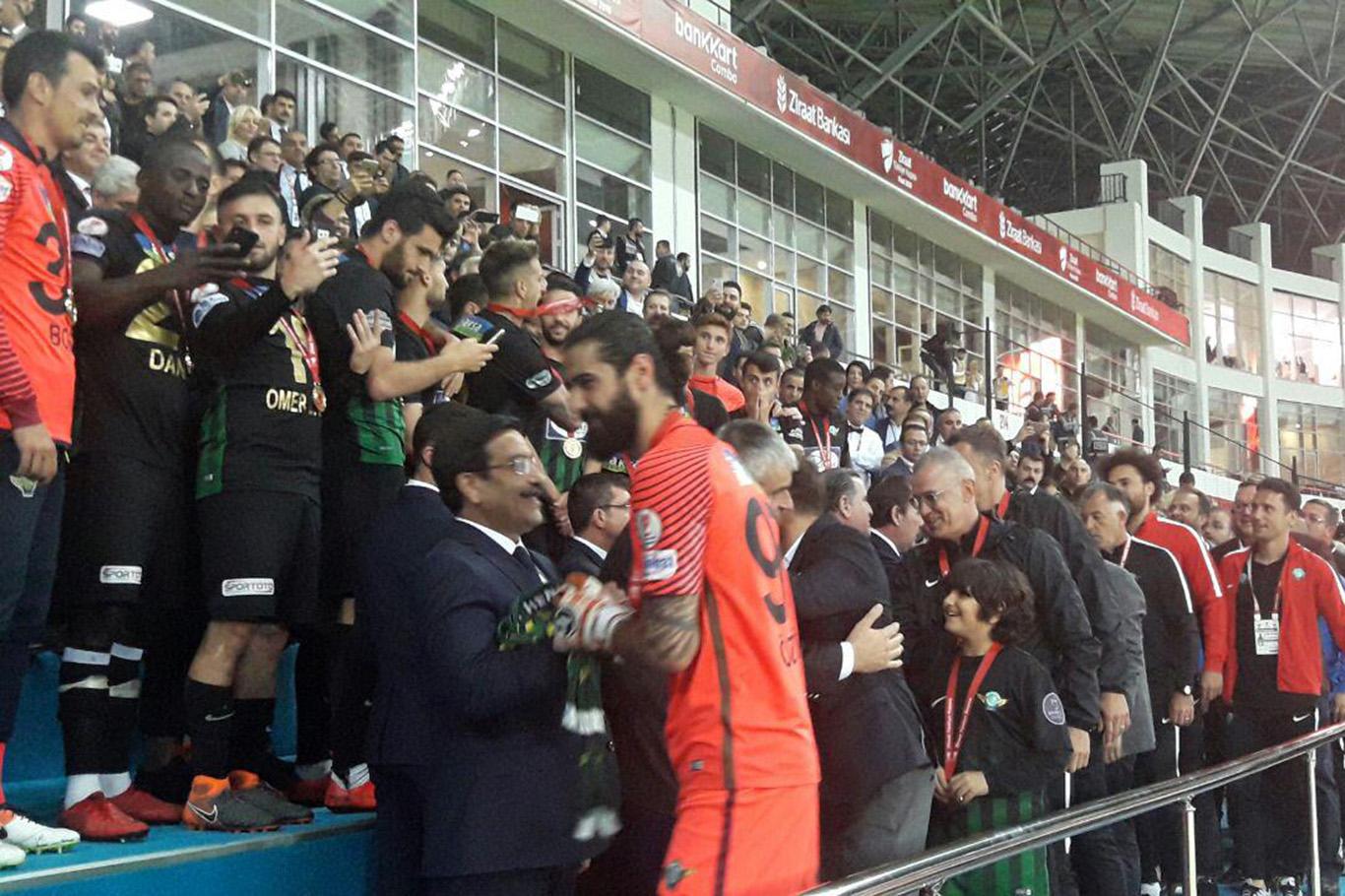 Ziraat Türkiye Kupası'nda şampiyon Akhisarspor Ziraat Türkiye Kupası'nda şampiyon Akhisarspor